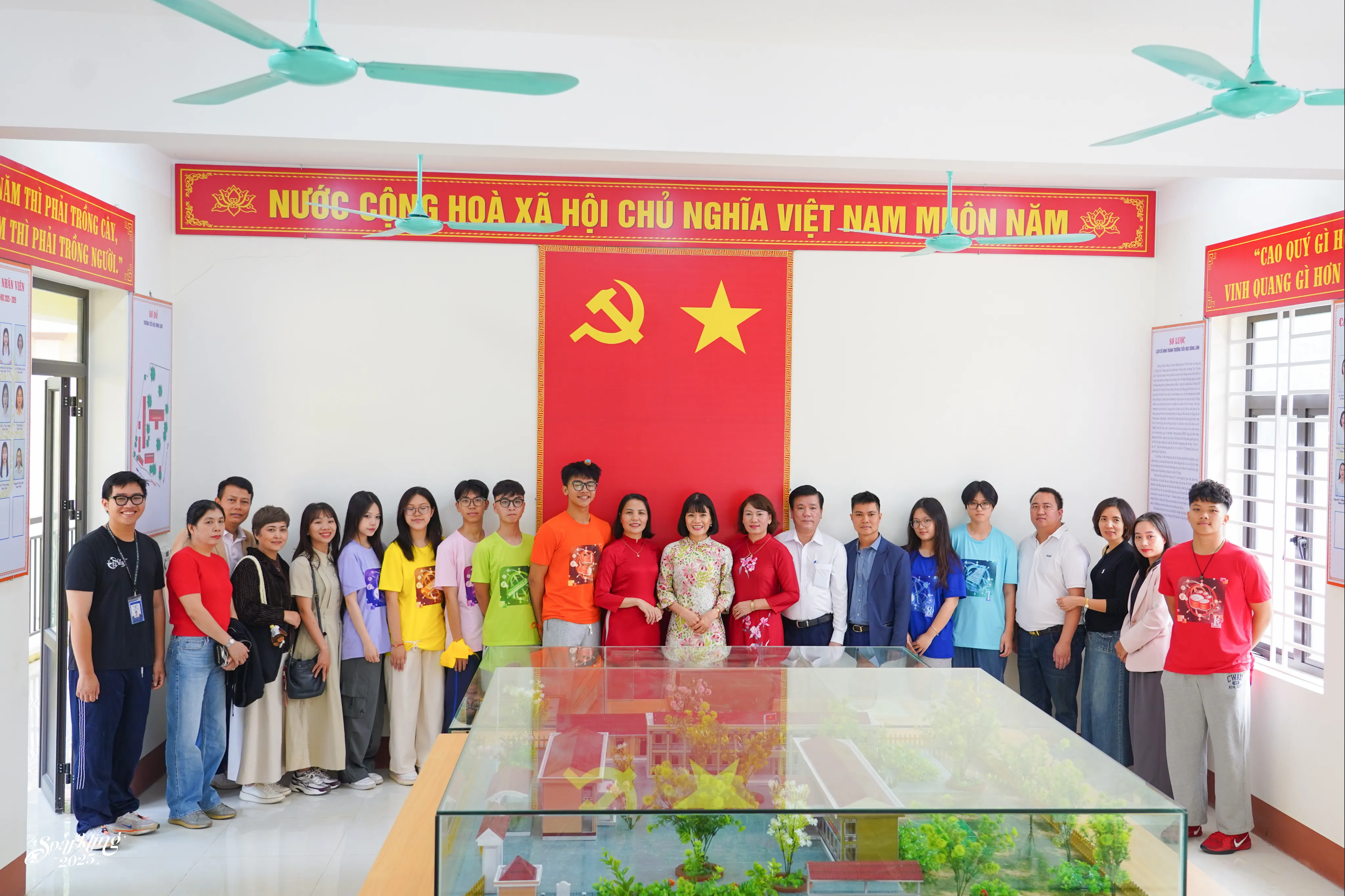 Khánh thành Nhà truyền thống Đông Lĩnh